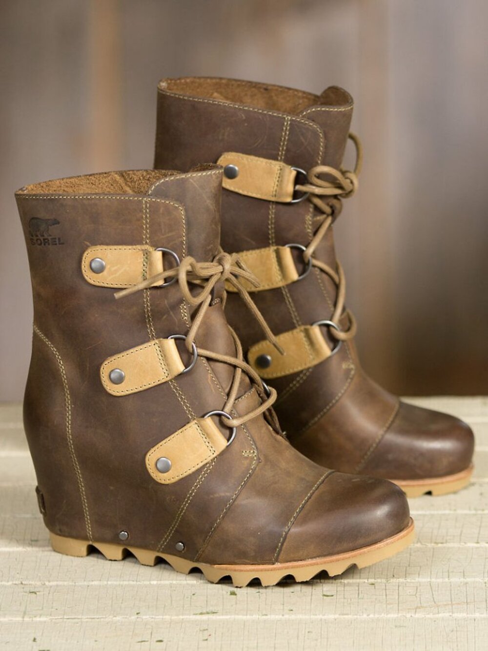 Sorel Joan of Arctic Wedge Mid Waterproof Leather Boots in Cafe Size 8.5